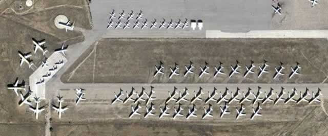 Airliners in temporary storage 